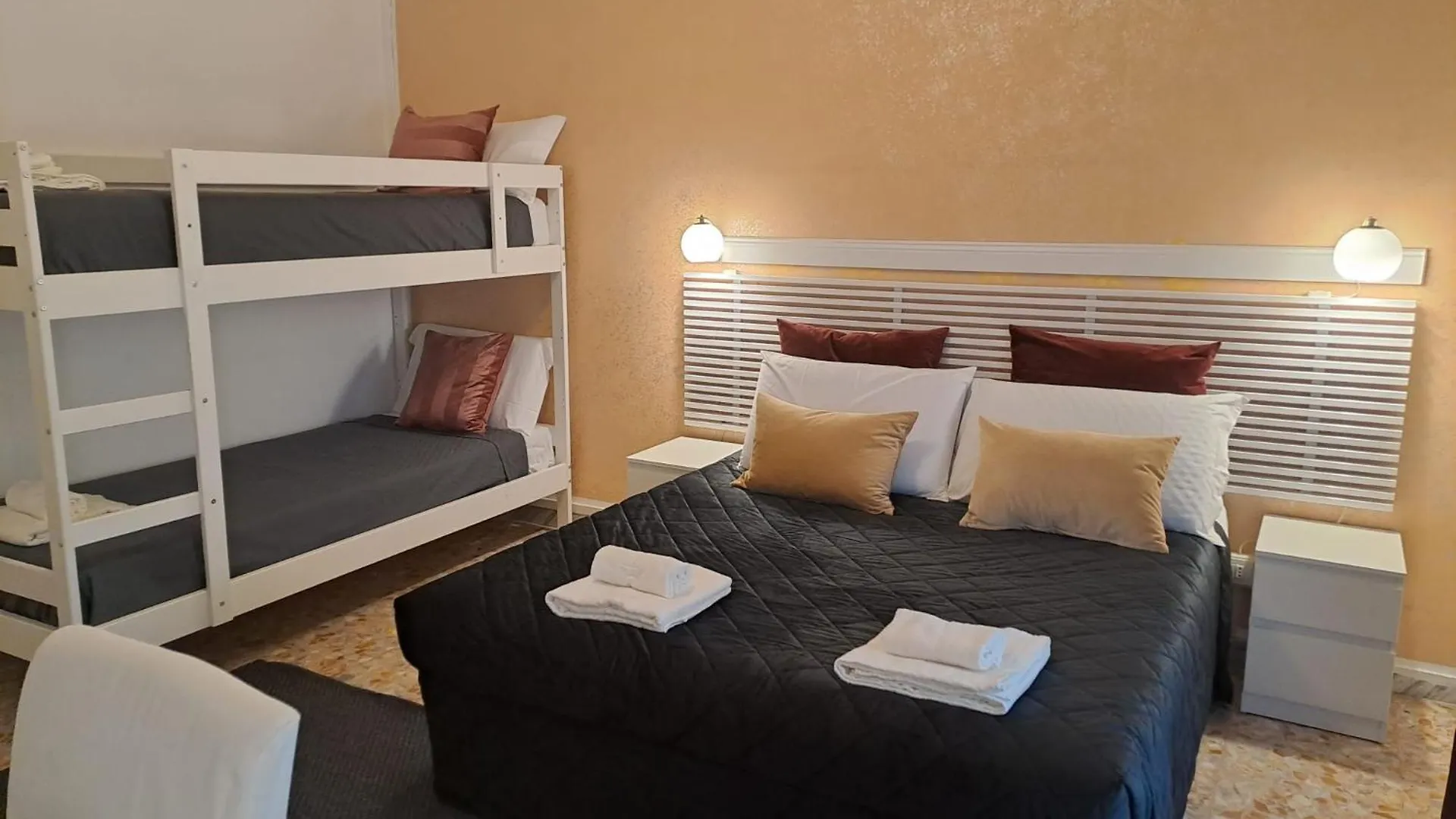 Appia Avenue 639 Guest House Rome