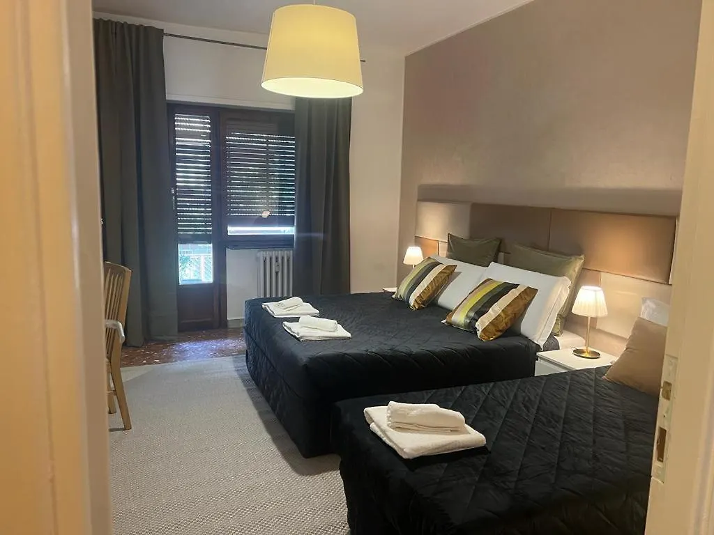 **  Appia Avenue 639 Guest House Rome Italy