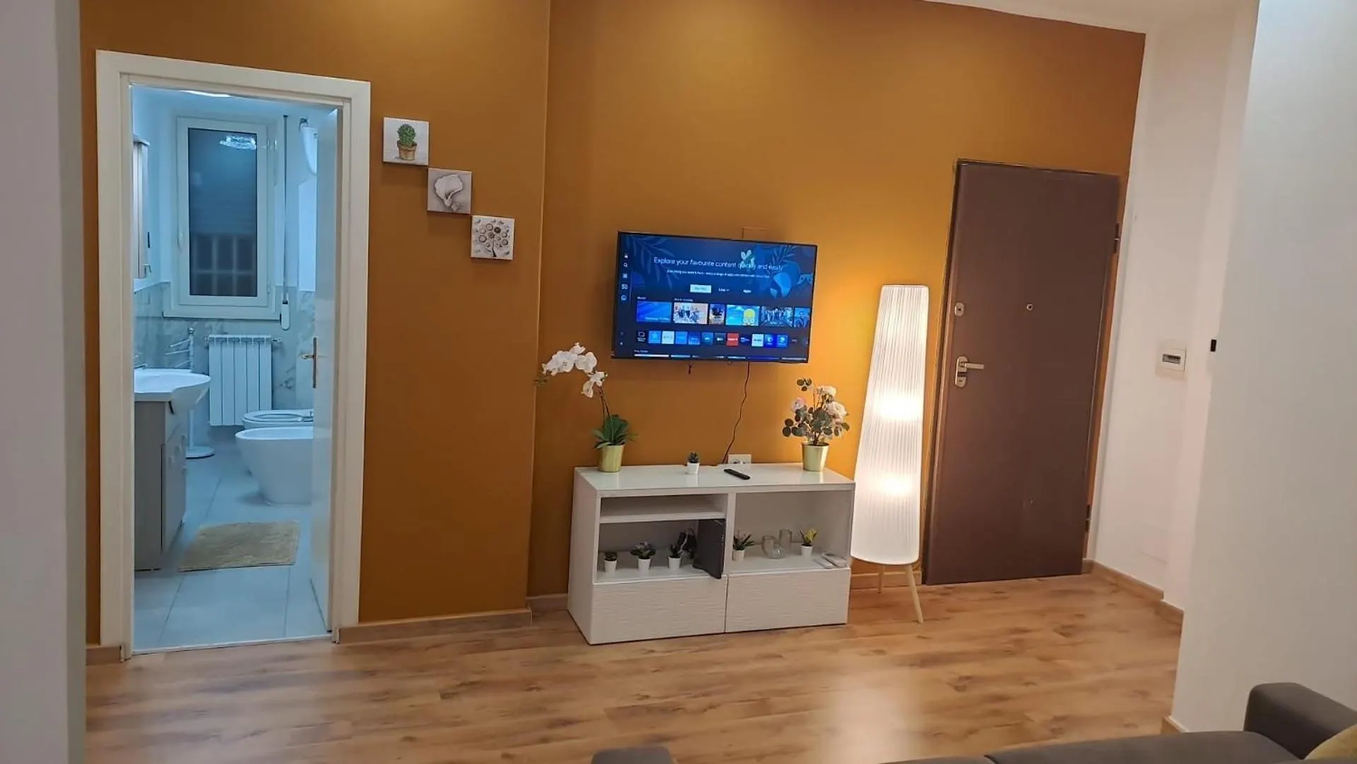 Appia Avenue 639 Guest House Rome 2*,  Italy