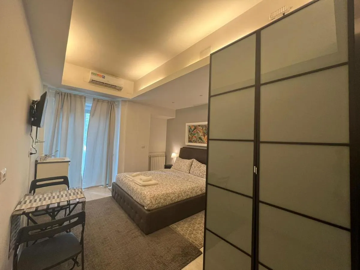 Appia Avenue 639 Guest House Rome 2*,  Italy